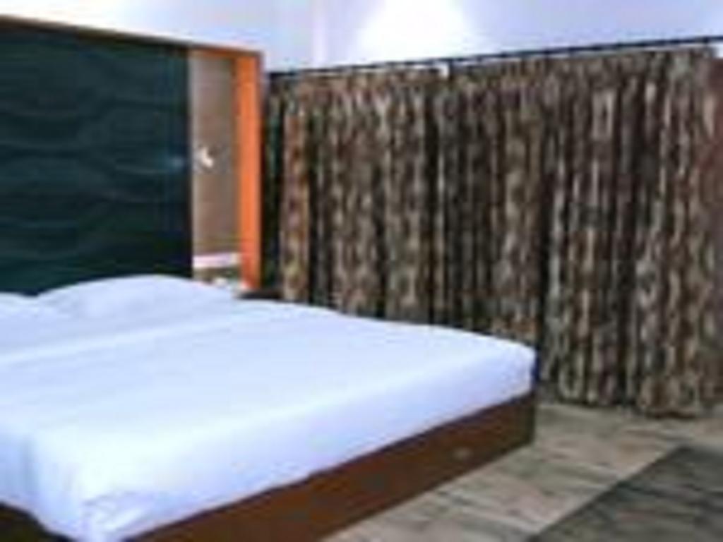 Hotel International Maduraj Zewnętrze zdjęcie